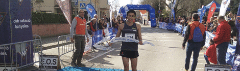 Pau Castellvell s'imposa a la 22a Mitja Marató del Pla de l'Estany